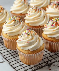 Cupcake Vani Kem Bơ