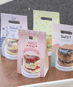 Bánh hộp quà tặng theo chủ đề